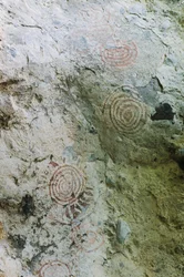 Kenya, Mfangano Island, nära Ukula, förhistoriska grottmålningar